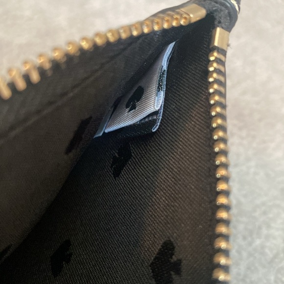 ♠️KATE SPADE ♠️Black Multi Picture Dot Medium L-Zip Cardholder/NWOT - Picture 2 of 5